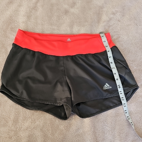 Adidas Women's Athletic Shorts Size M - Picture 9 of 9